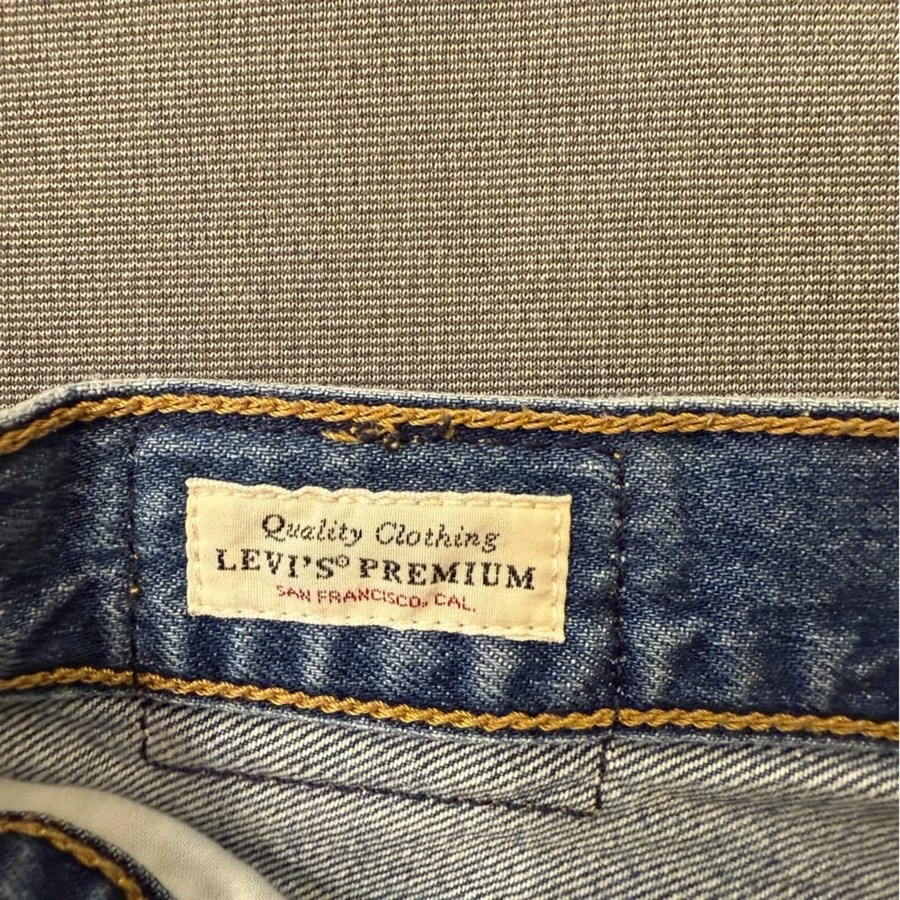 Women’s Vintage Levi’s “Dad Jeans” Style #5096, Leather Patch, Big E Size 28 - Picture 9 of 10